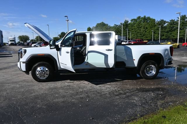 New 2026 GMC Sierra 3500 Denali w/ Denali Reserve Package AWD/4WD image 40