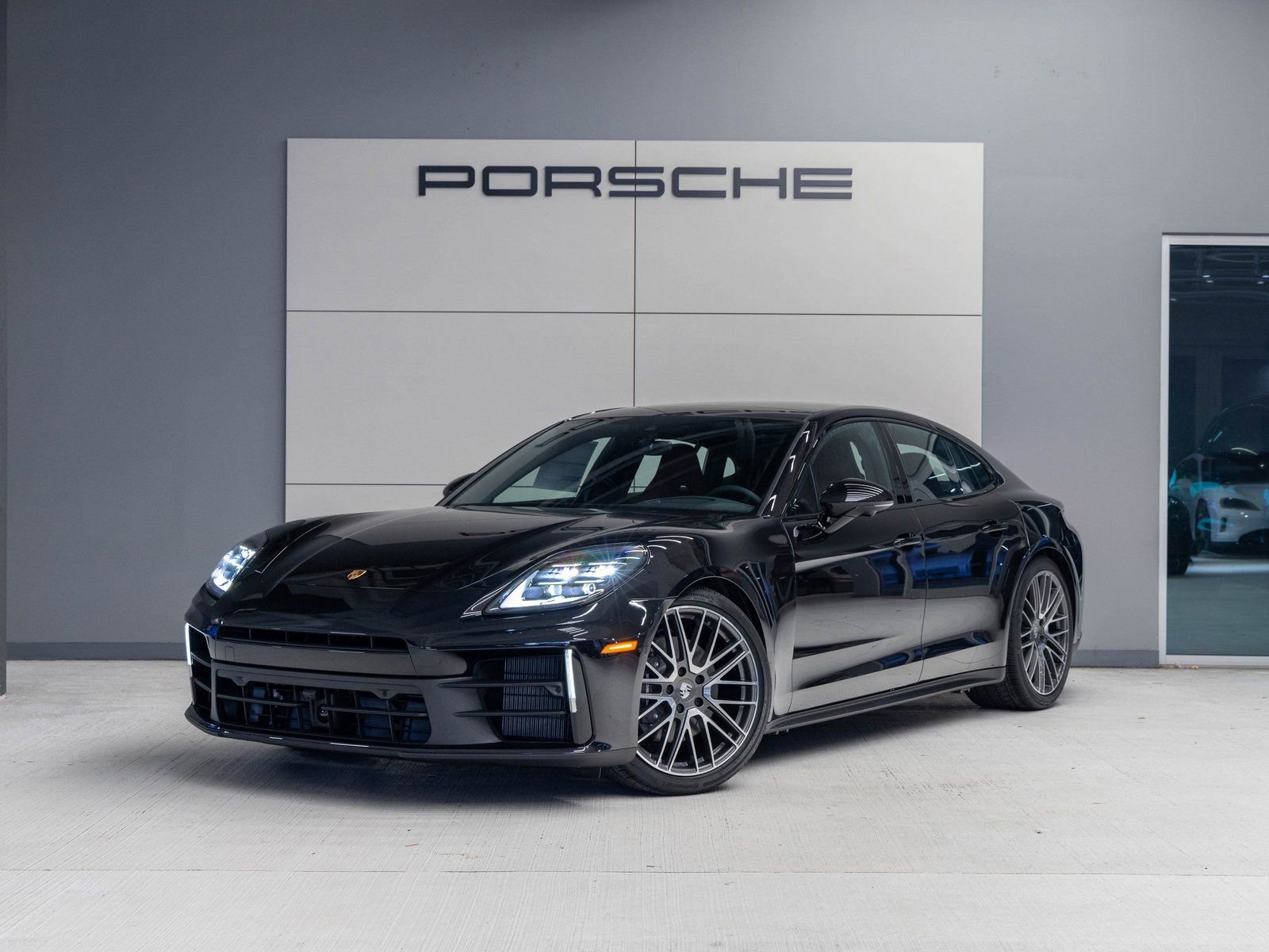 New 2026 Porsche Panamera 4 AWD/4WD image 1