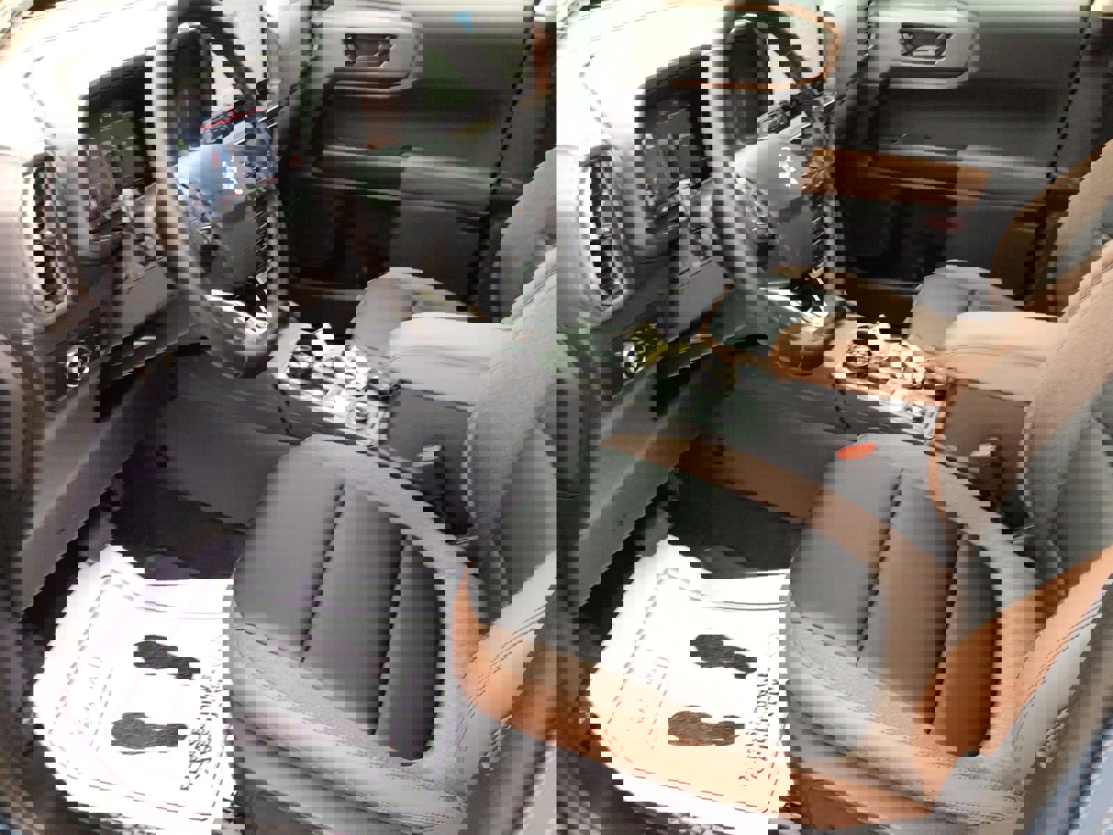 New 2026 Ford Bronco Sport Outer Banks w/ Outer Banks Tech Package+ image 3