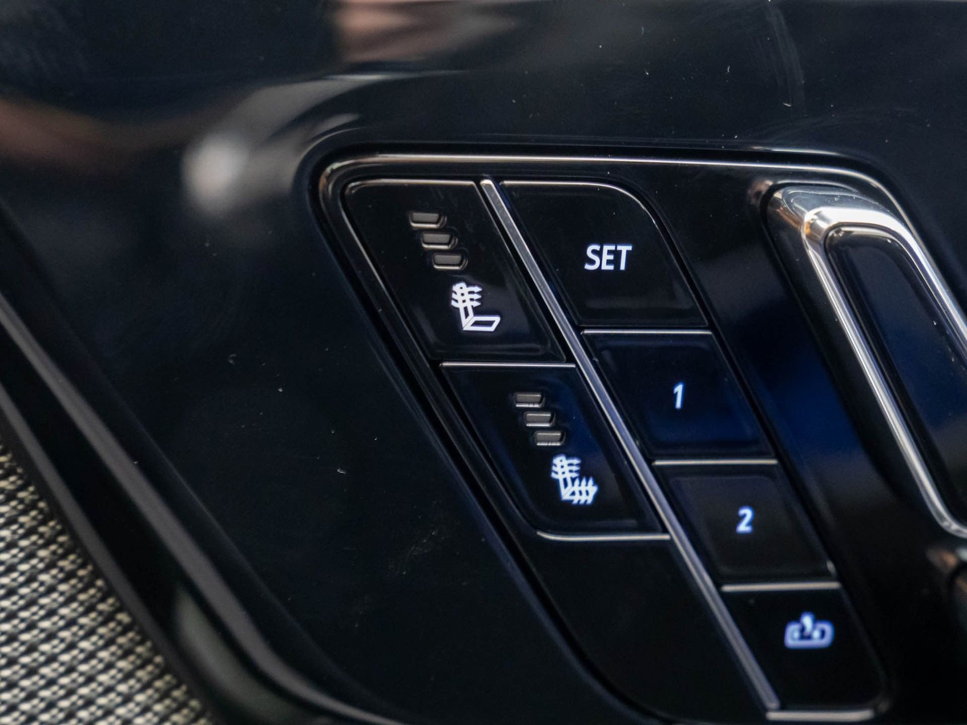 New 2026 Cadillac Optiq Sport 1 image 28