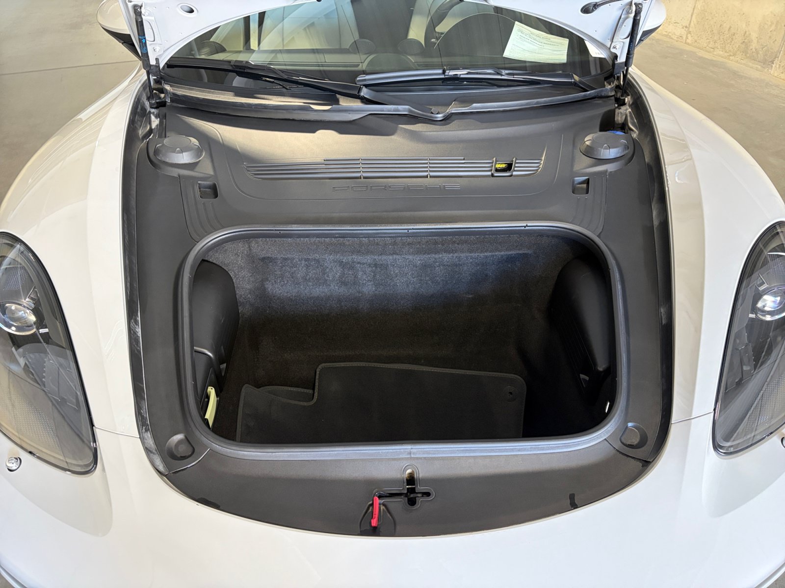 Certified 2024 Porsche 718 Cayman RWD image 13