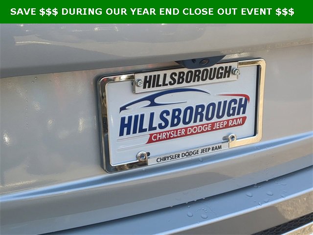 New 2024 Jeep Grand Cherokee Overland w/ Advanced Protech Group III image 17