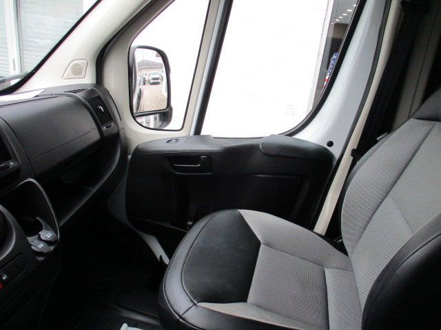 Used 2017 RAM ProMaster 2500 w/ Premium Appearance Group image 18