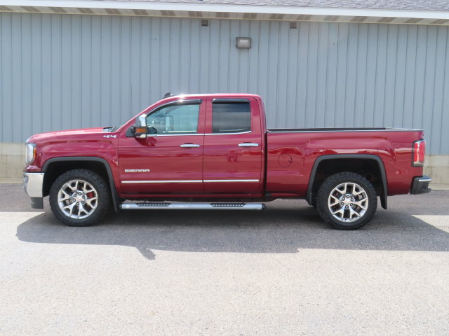Used 2017 GMC Sierra 1500 SLT w/ SLT Premium Package AWD/4WD image 10