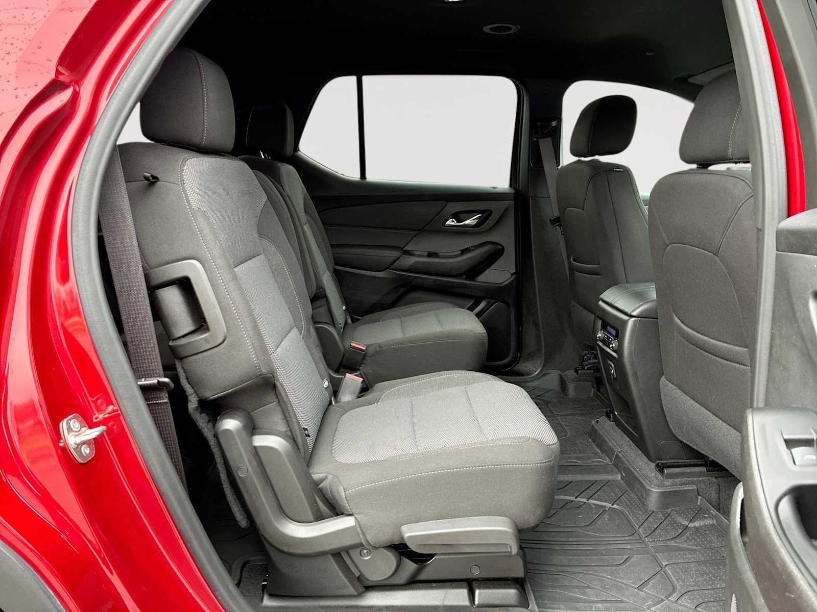 Certified 2023 Chevrolet Traverse LT w/ LPO, Floor Liner Package image 26