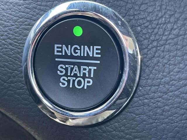 Used 2022 Ford Edge Titanium w/ Equipment Group 301A AWD/4WD image 34