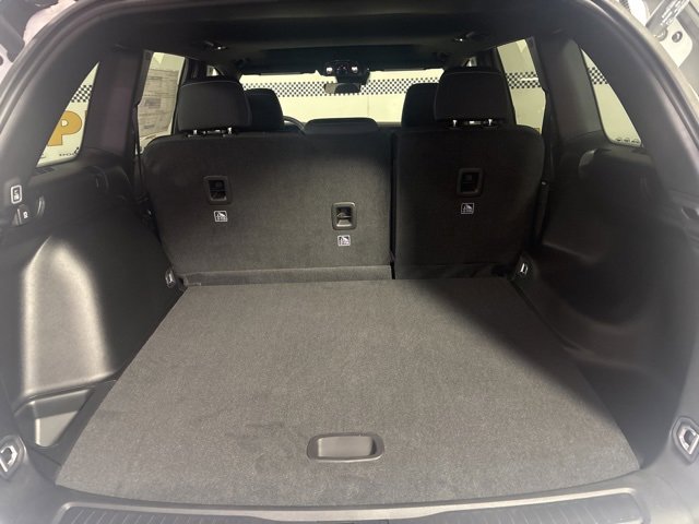 New 2025 Jeep Grand Cherokee Laredo X image 7