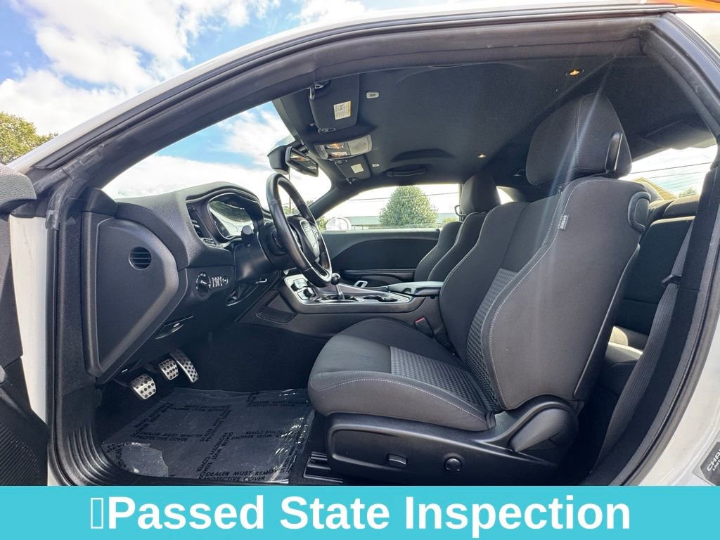 Used 2022 Dodge Challenger R/T w/ Blacktop Package image 15