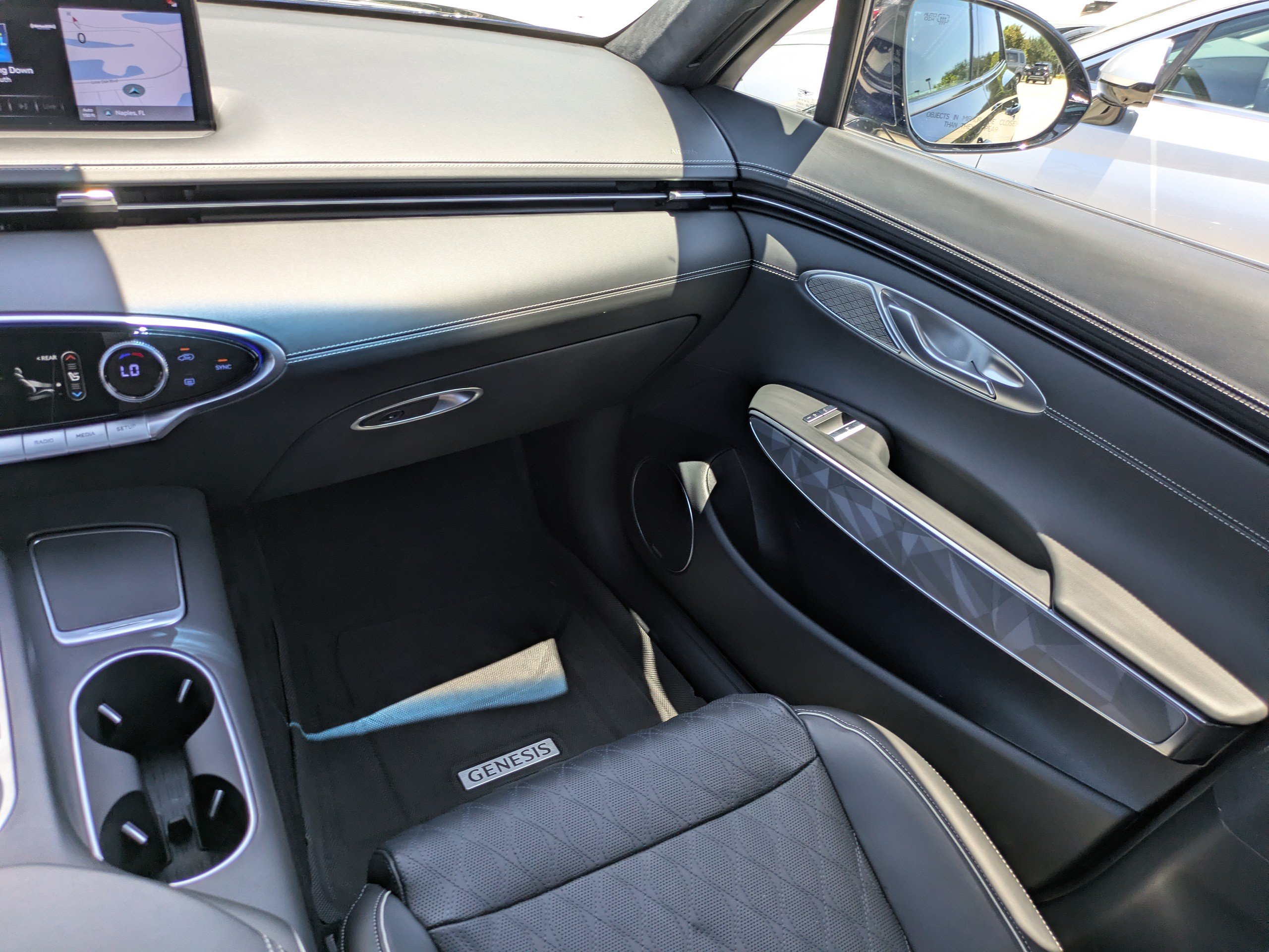 Certified 2025 Genesis GV70 3.5T Sport w/ Sport Advanced Package AWD/4WD image 16