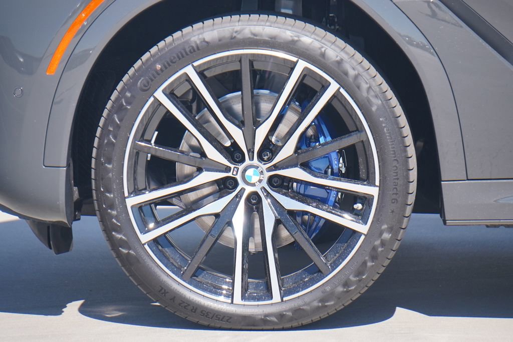 New 2026 BMW X6 xDrive40i w/ Climate Comfort Package image 5
