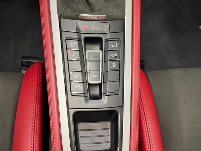 Certified 2022 Porsche 718 Boxster Spyder RWD image 30