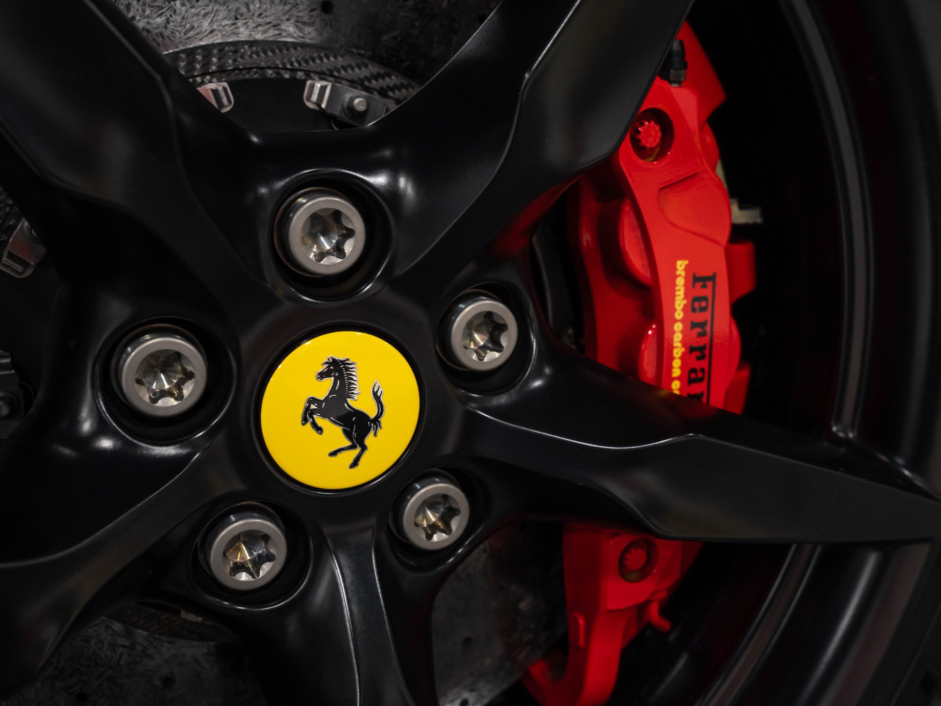 Used 2016 Ferrari 488 GTB RWD image 21