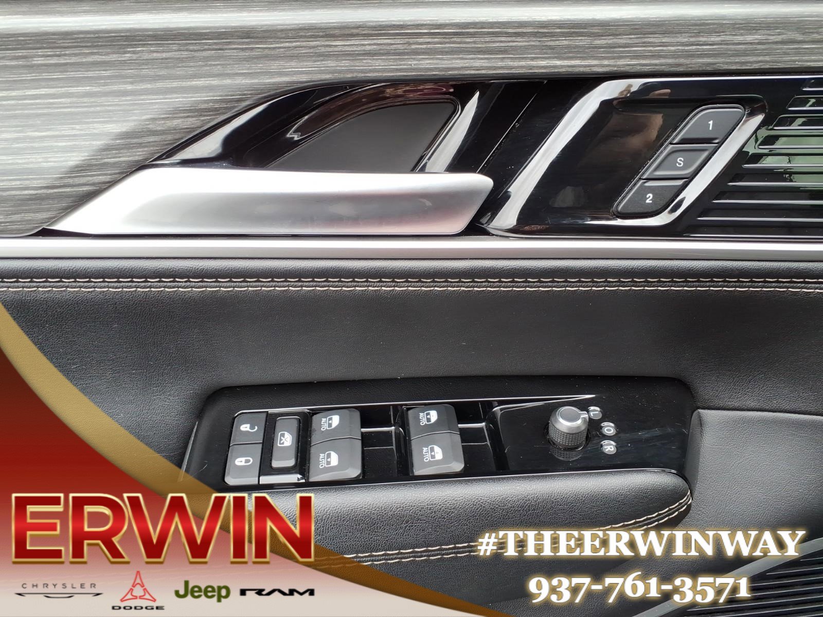 Certified 2024 Jeep Wagoneer Series II w/ Flexible Seating Group image 11