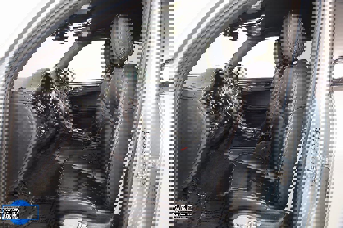 Used 2022 Porsche Macan image 11