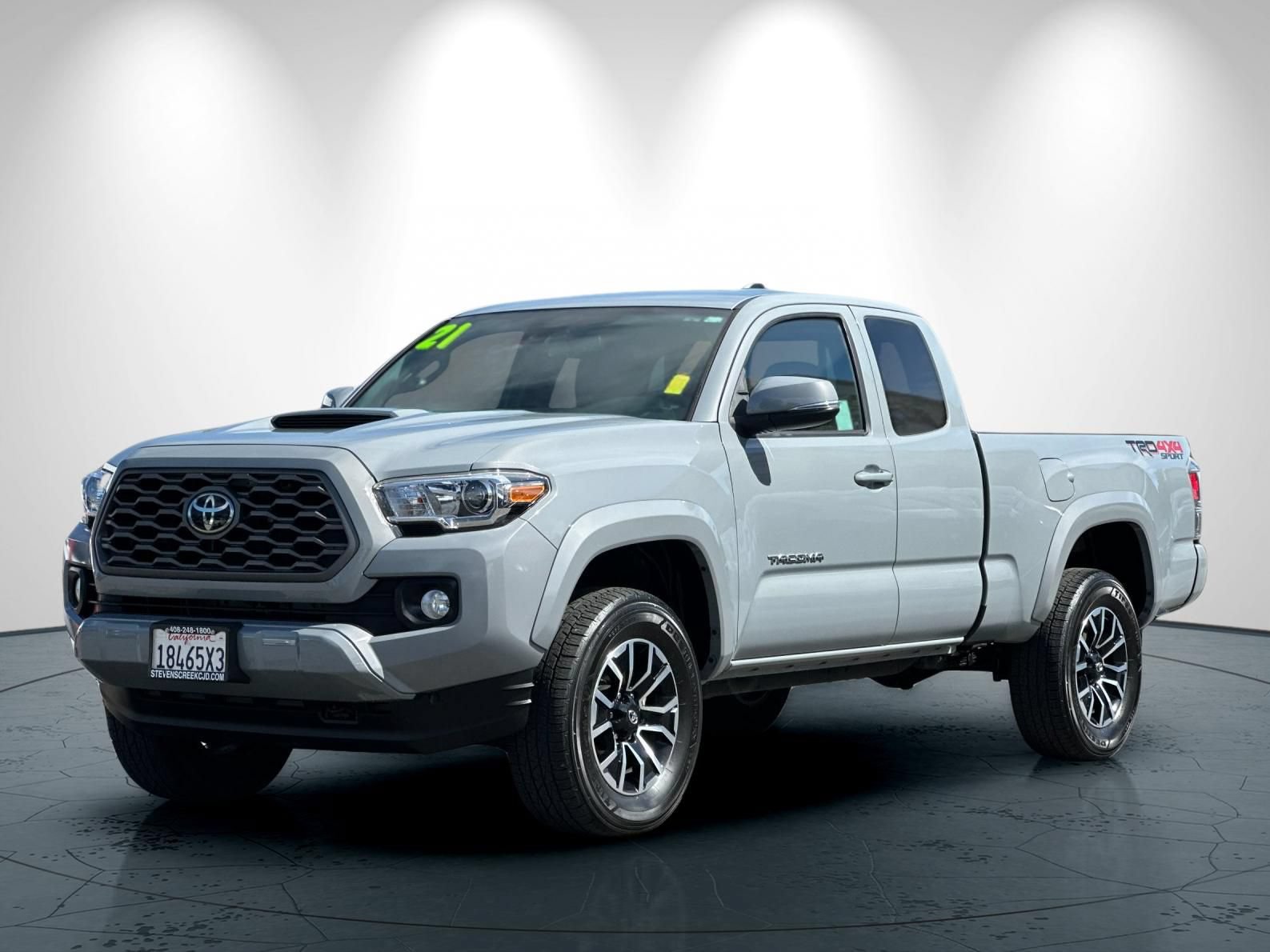 Used 2021 Toyota Tacoma TRD Sport AWD/4WD image 8