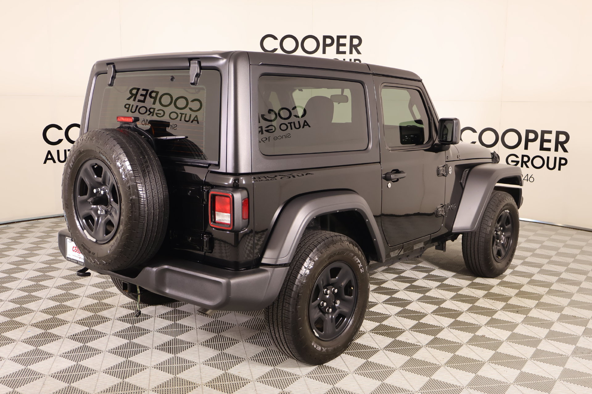 Used 2024 Jeep Wrangler Sport AWD/4WD image 18