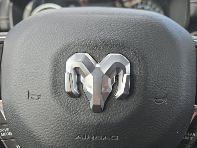 Used 2025 RAM 1500 Laramie AWD/4WD image 5