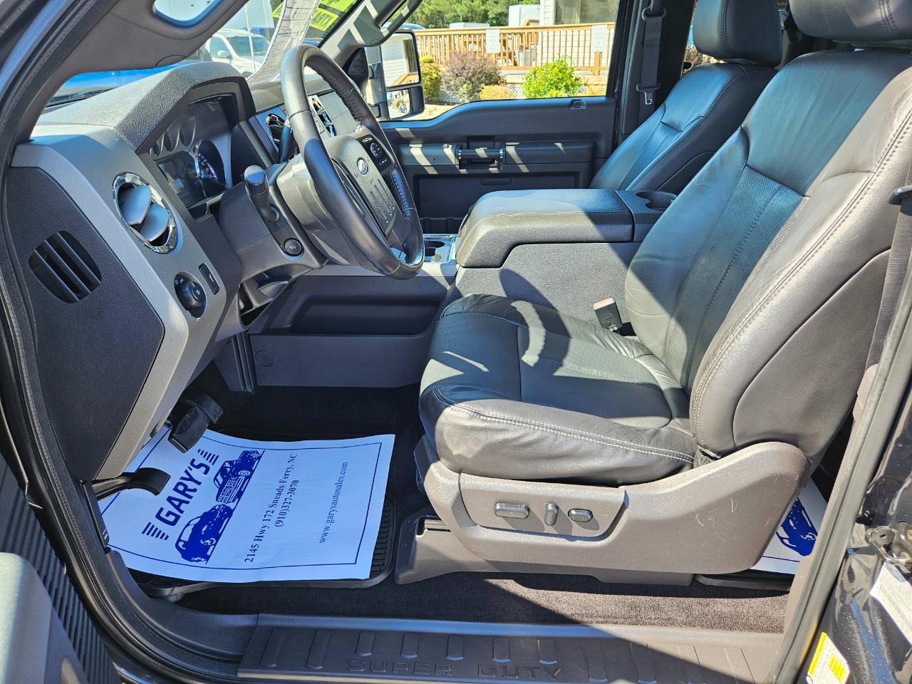 Used 2011 Ford F250 Lariat w/ Lariat Interior Pkg AWD/4WD image 13