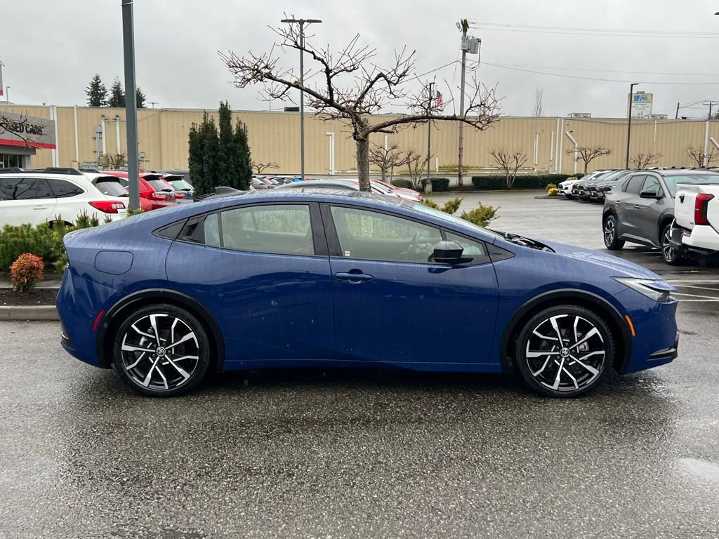 Used 2025 Toyota Prius XSE image 6