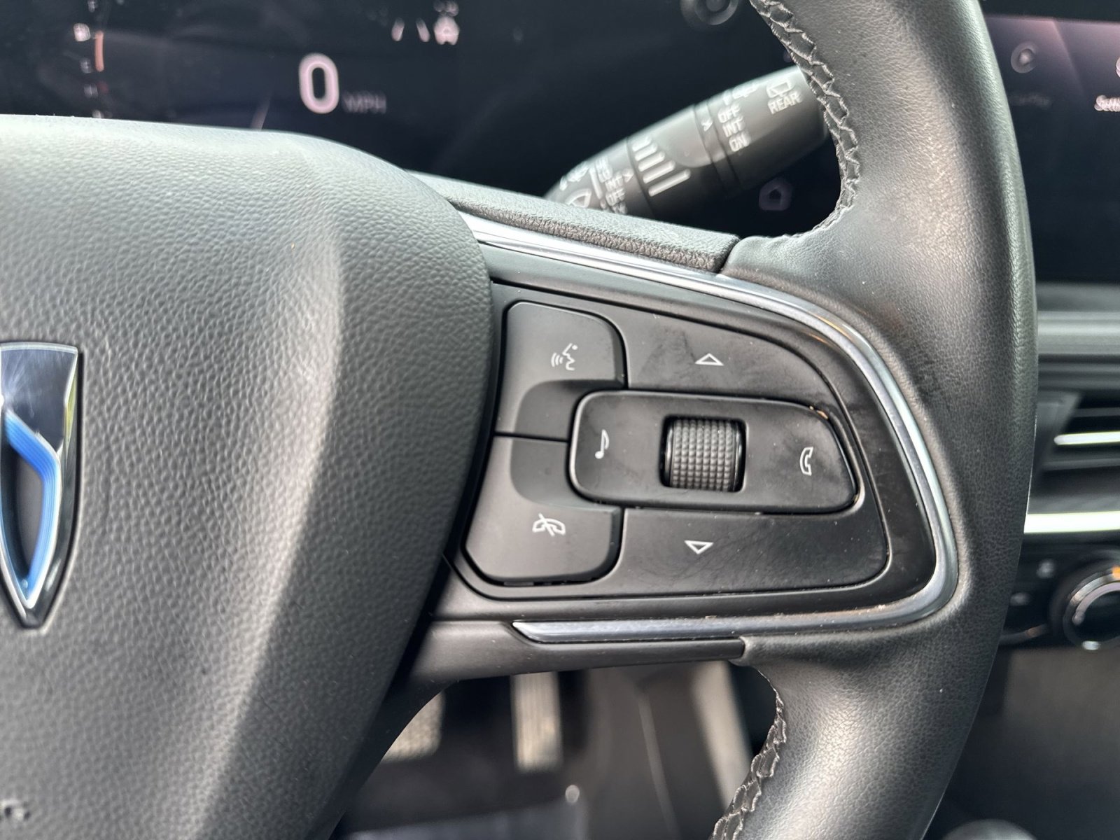 Used 2024 Buick Encore GX Sport Touring image 16