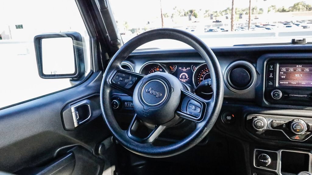 Used 2021 Jeep Gladiator Sport AWD/4WD image 18