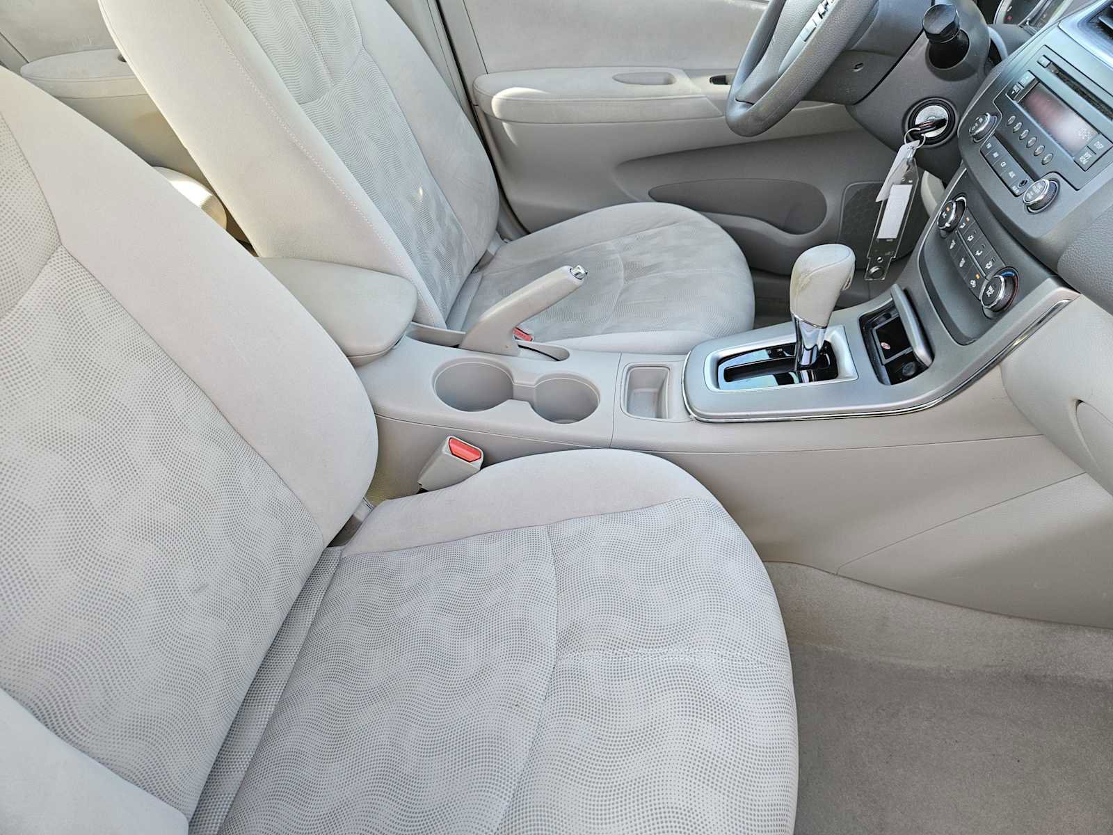 Used 2013 Nissan Sentra SV image 13