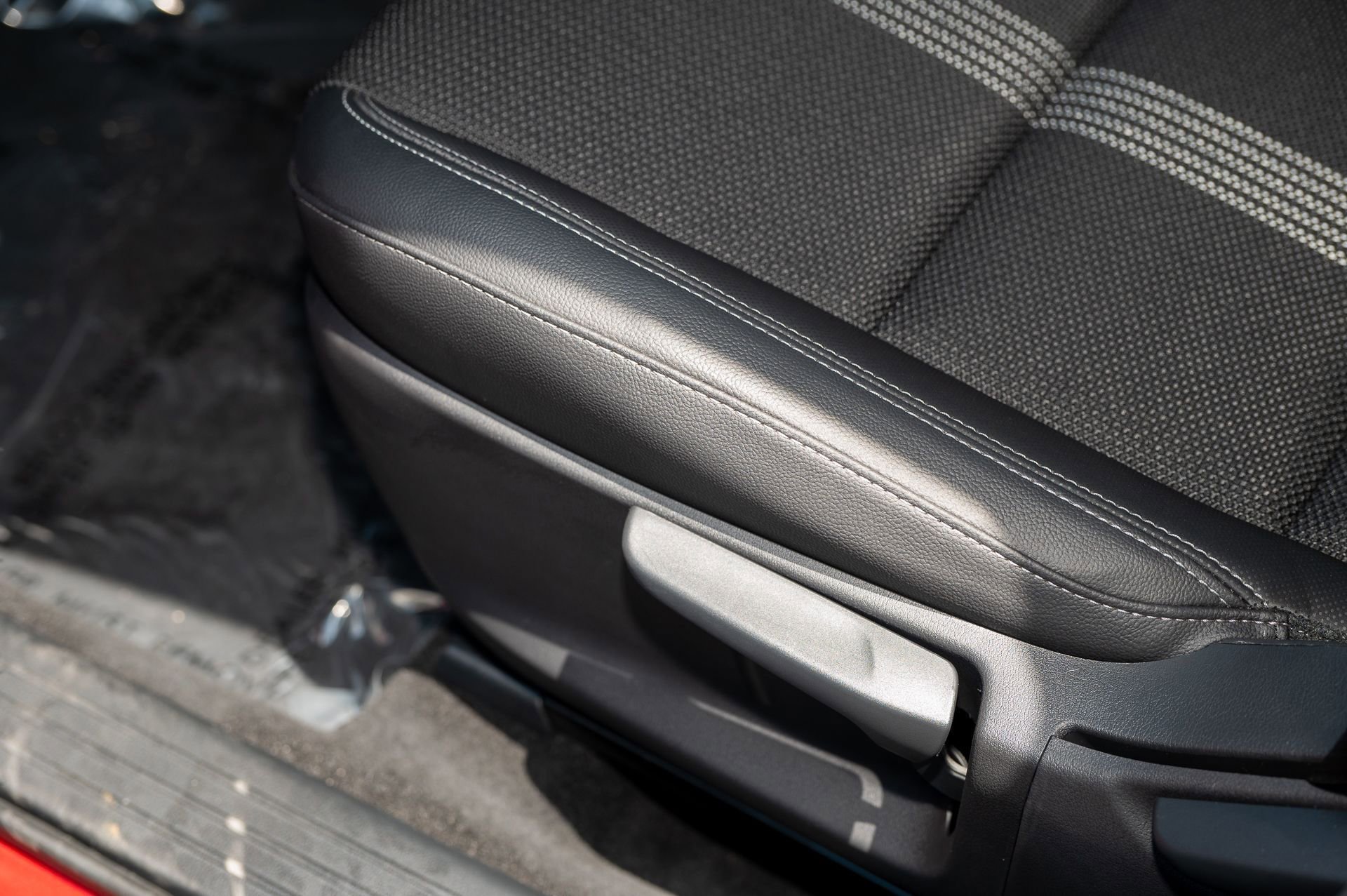 Used 2025 MAZDA CX-50 AWD 2.5 S w/ Weather Package image 32