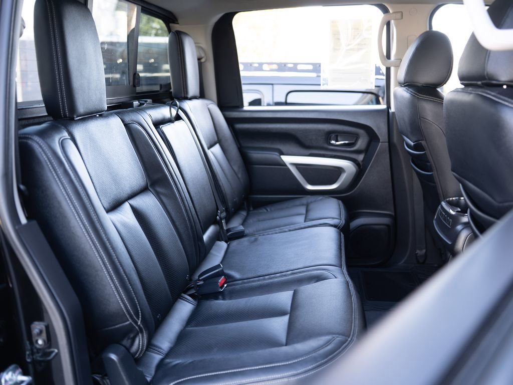 Used 2023 Nissan Titan SV w/ SV Convenience Package image 22