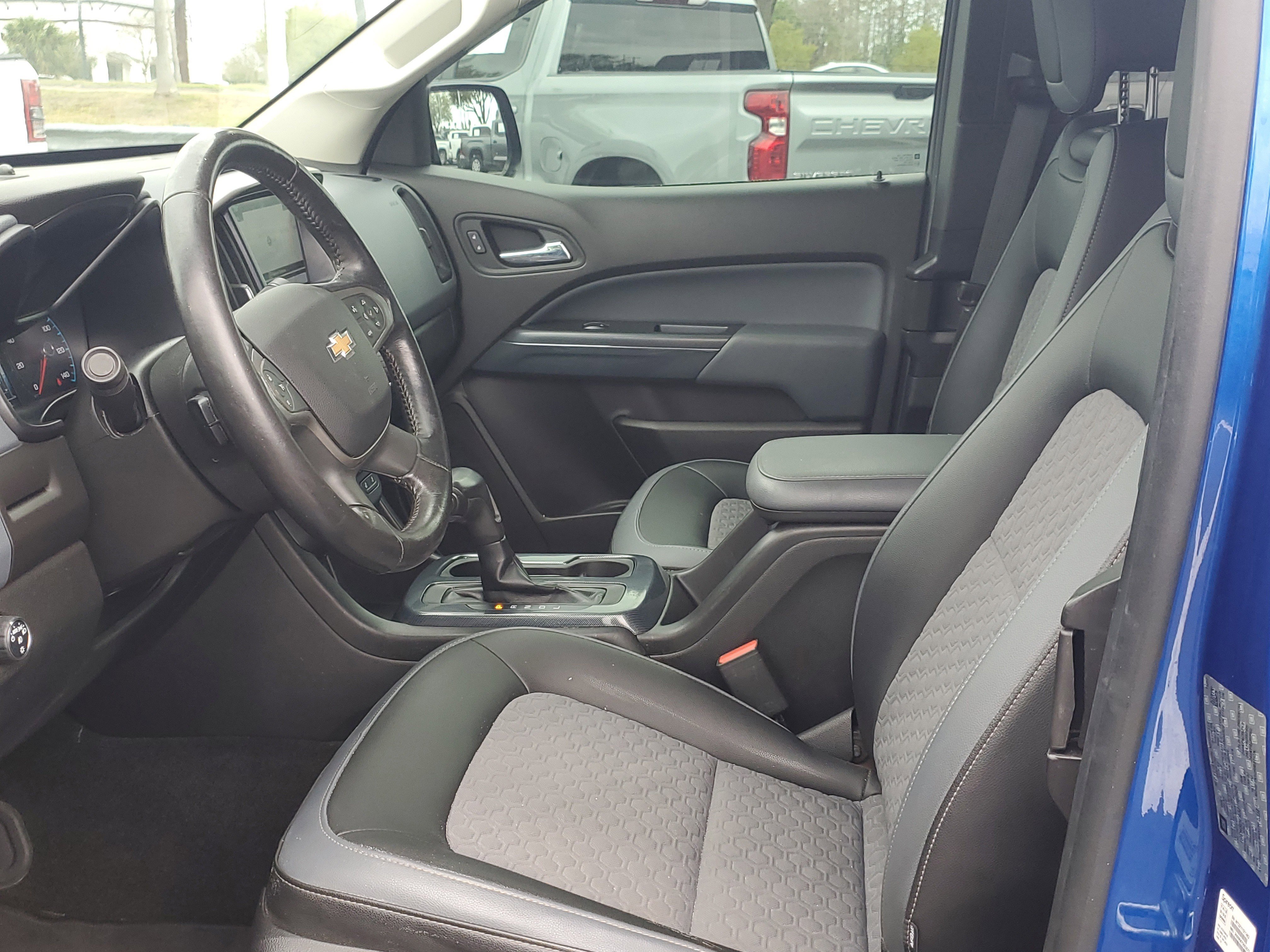 Used 2018 Chevrolet Colorado Z71 image 25