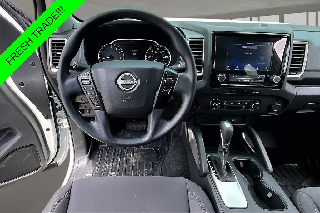 Used 2024 Nissan Frontier SV RWD image 9