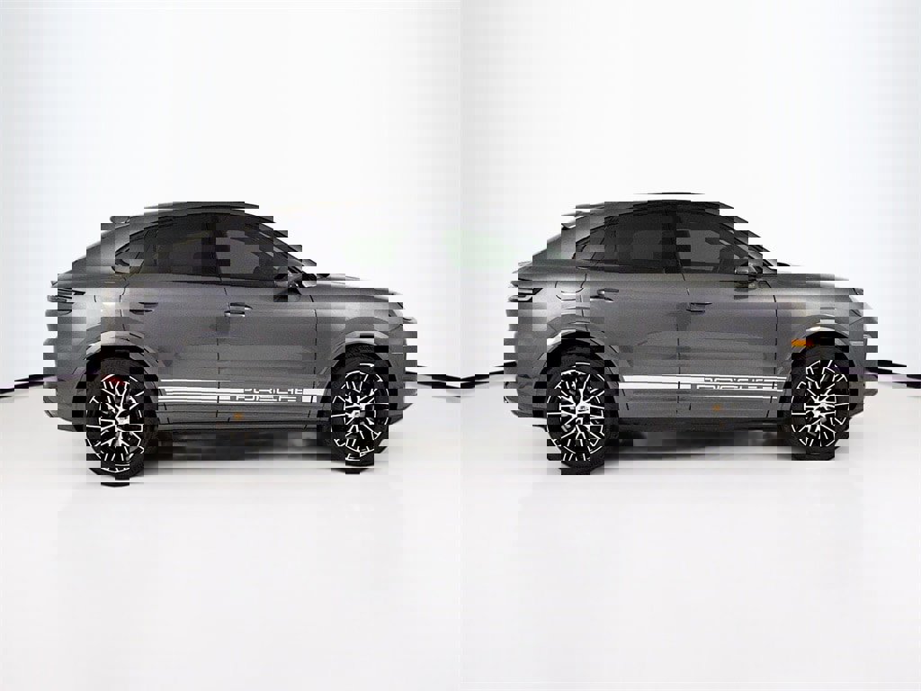 New 2026 Porsche Cayenne Coupe image 8