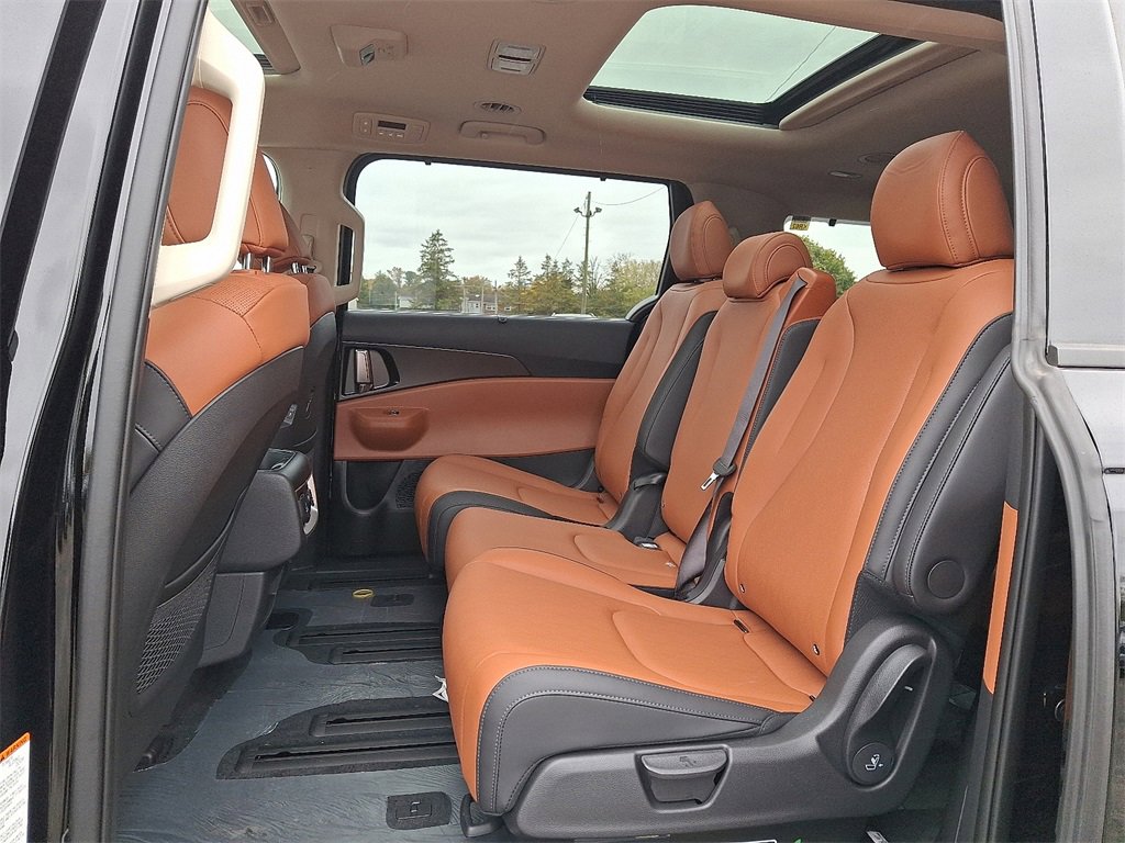 New 2026 Kia Carnival SX image 5