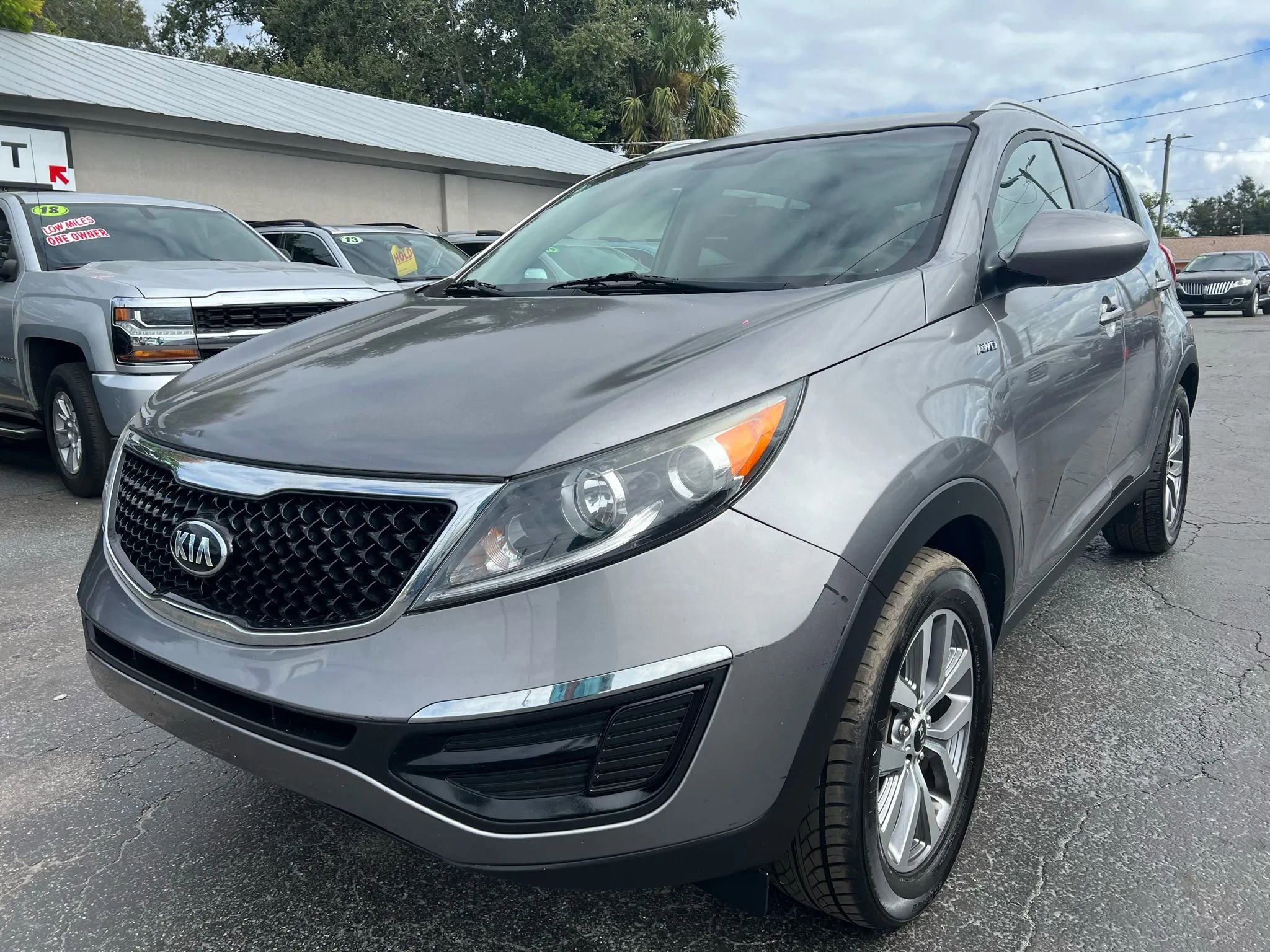 Used 2016 Kia Sportage LX w/ LX Popular Package image 2
