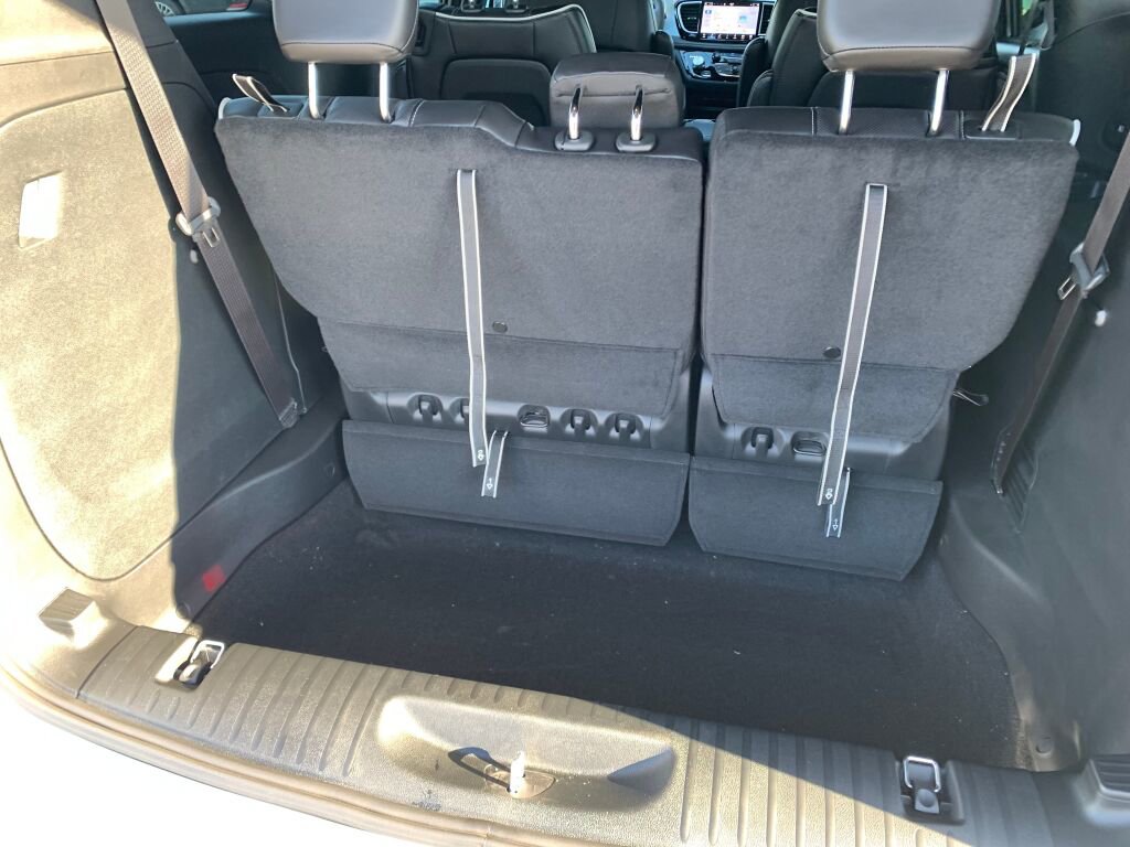 New 2026 Chrysler Pacifica Limited w/ S Appearance Package image 30