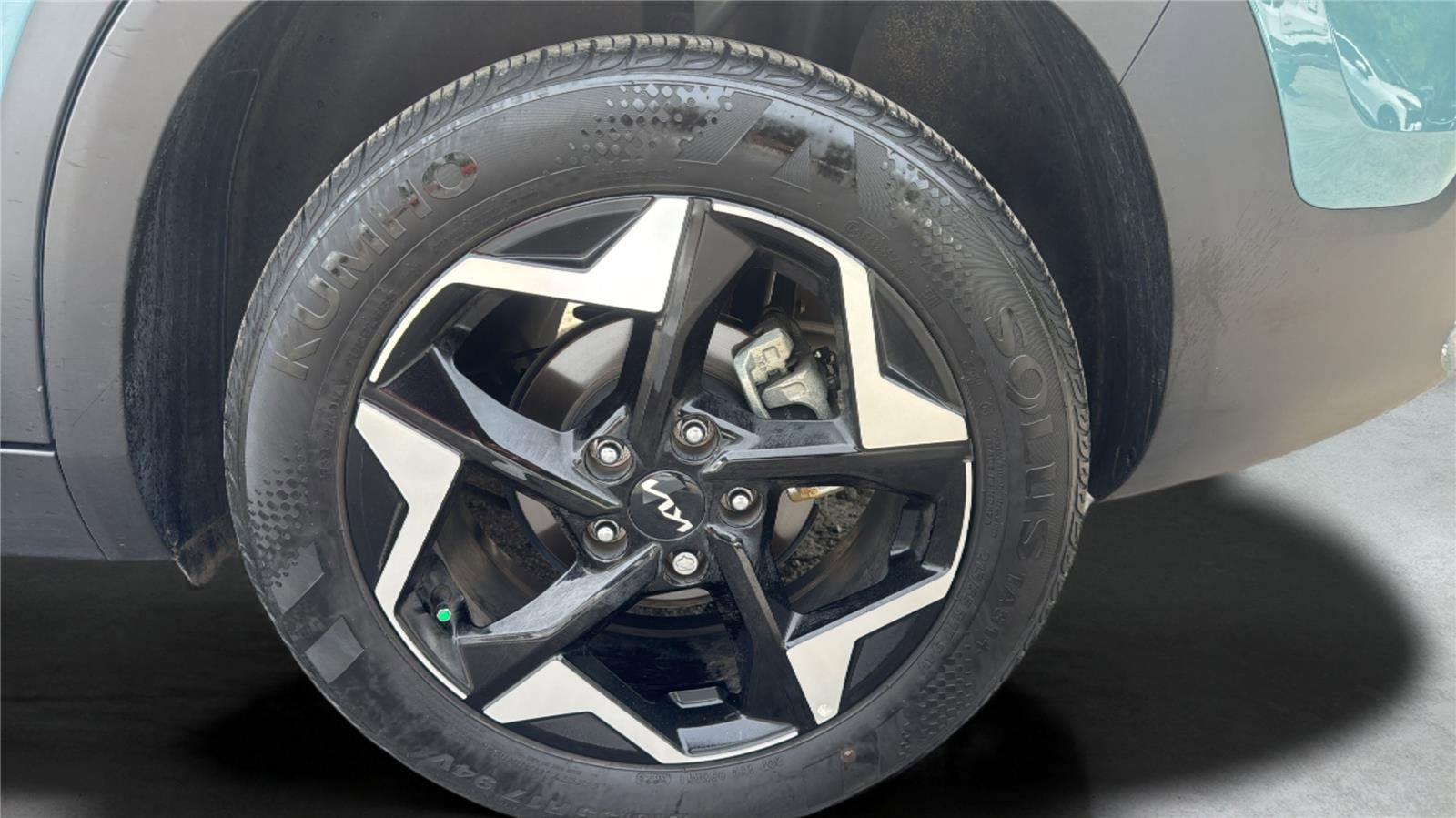 Used 2024 Kia Seltos EX image 25