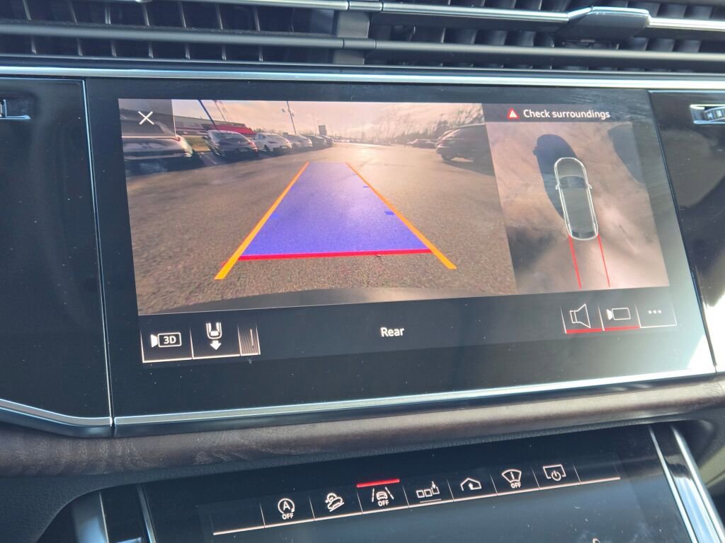 Used 2019 Audi Q8 Prestige w/ Towing Package image 44