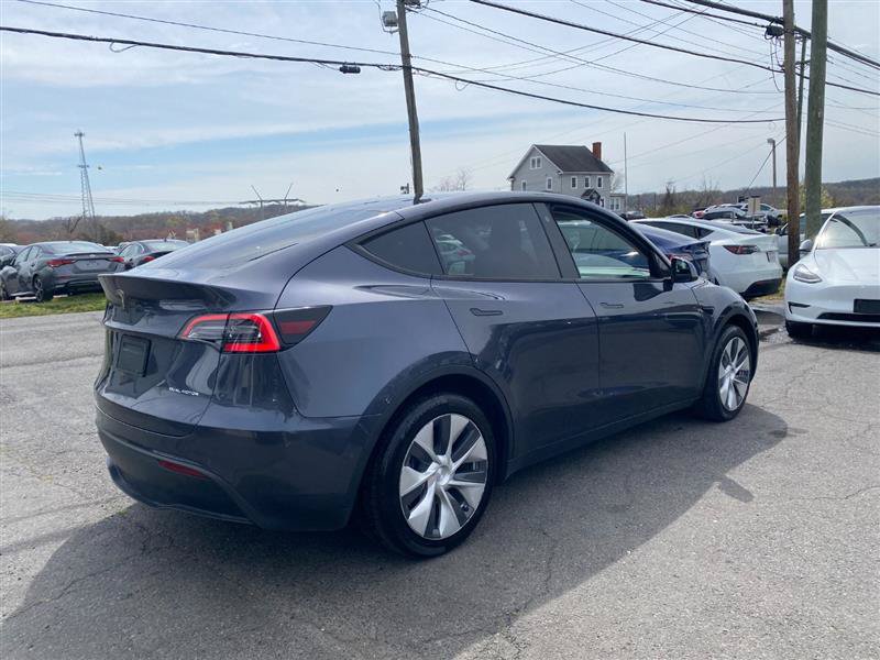 Used 2024 Tesla Model Y Long Range AWD/4WD image 6