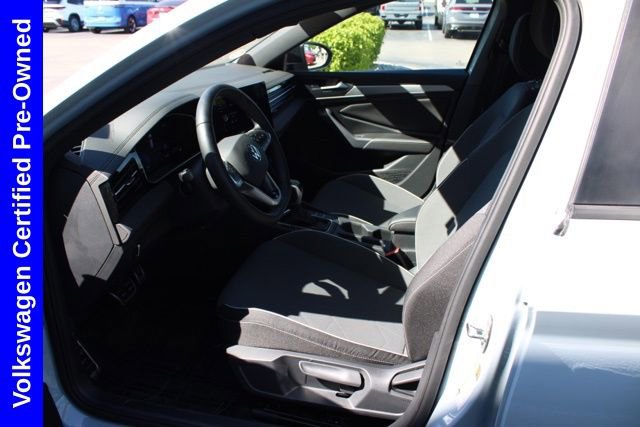 Used 2025 Volkswagen Jetta Sport image 13