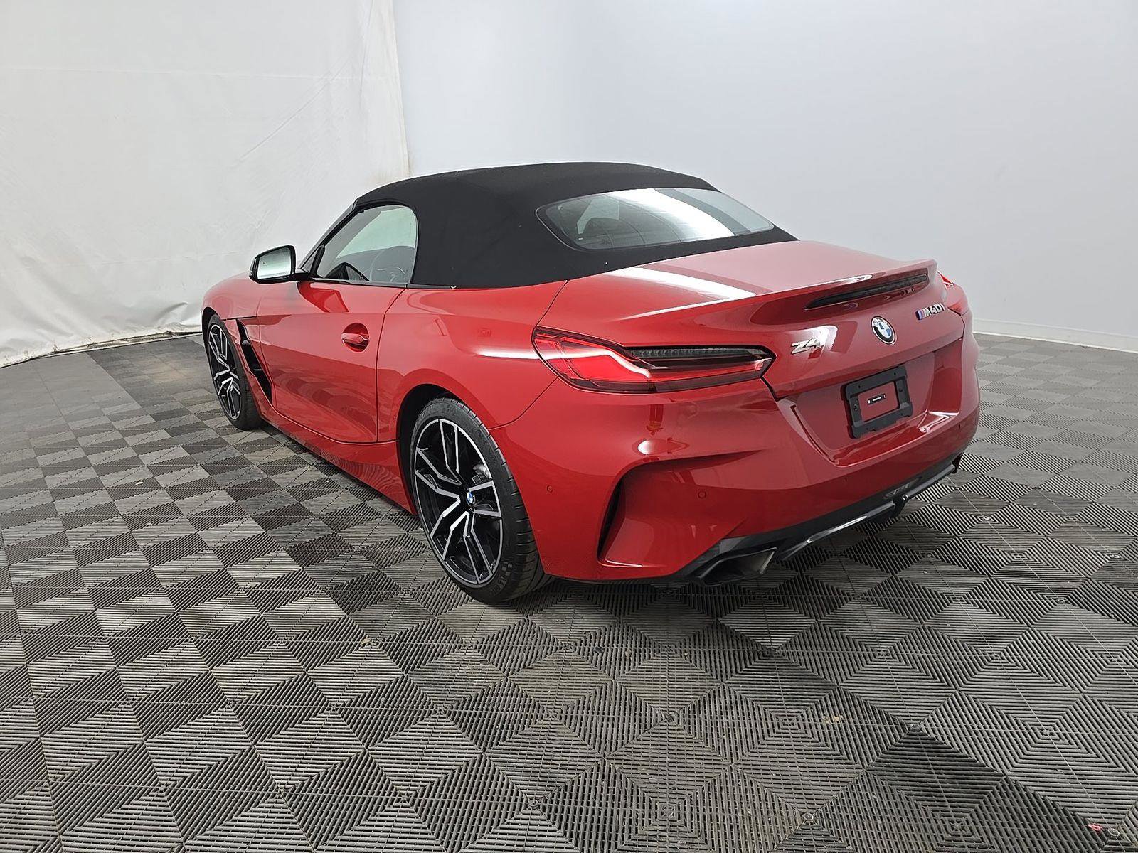 Used 2023 BMW Z4 M40i w/ Premium Package RWD image 10