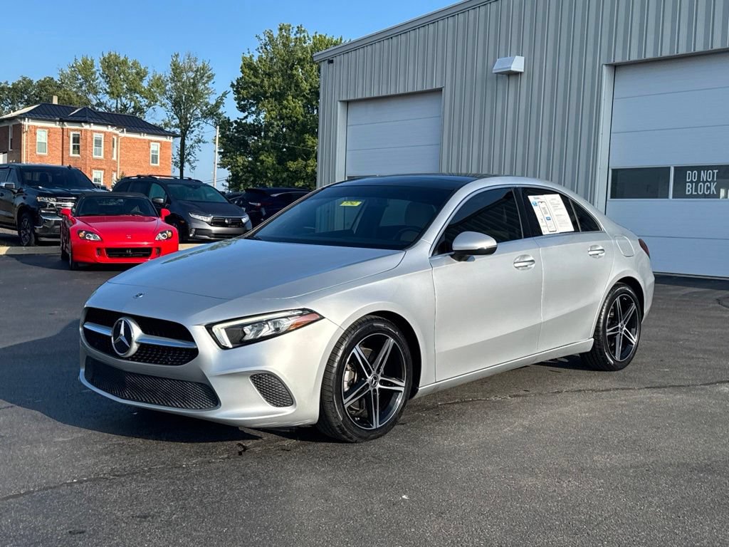 Used 2022 Mercedes-Benz A 220 image 3