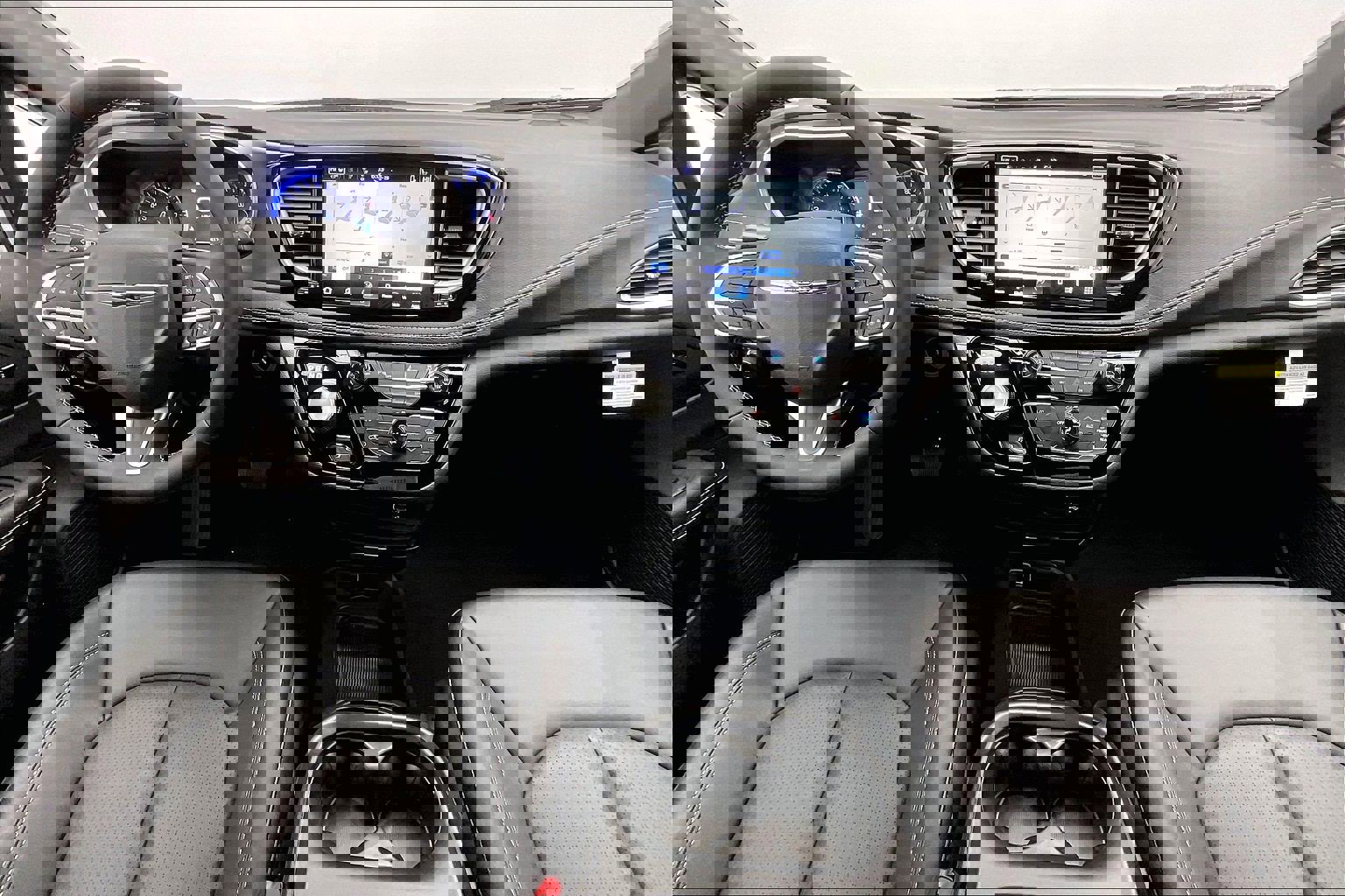 New 2026 Chrysler Pacifica Select image 5