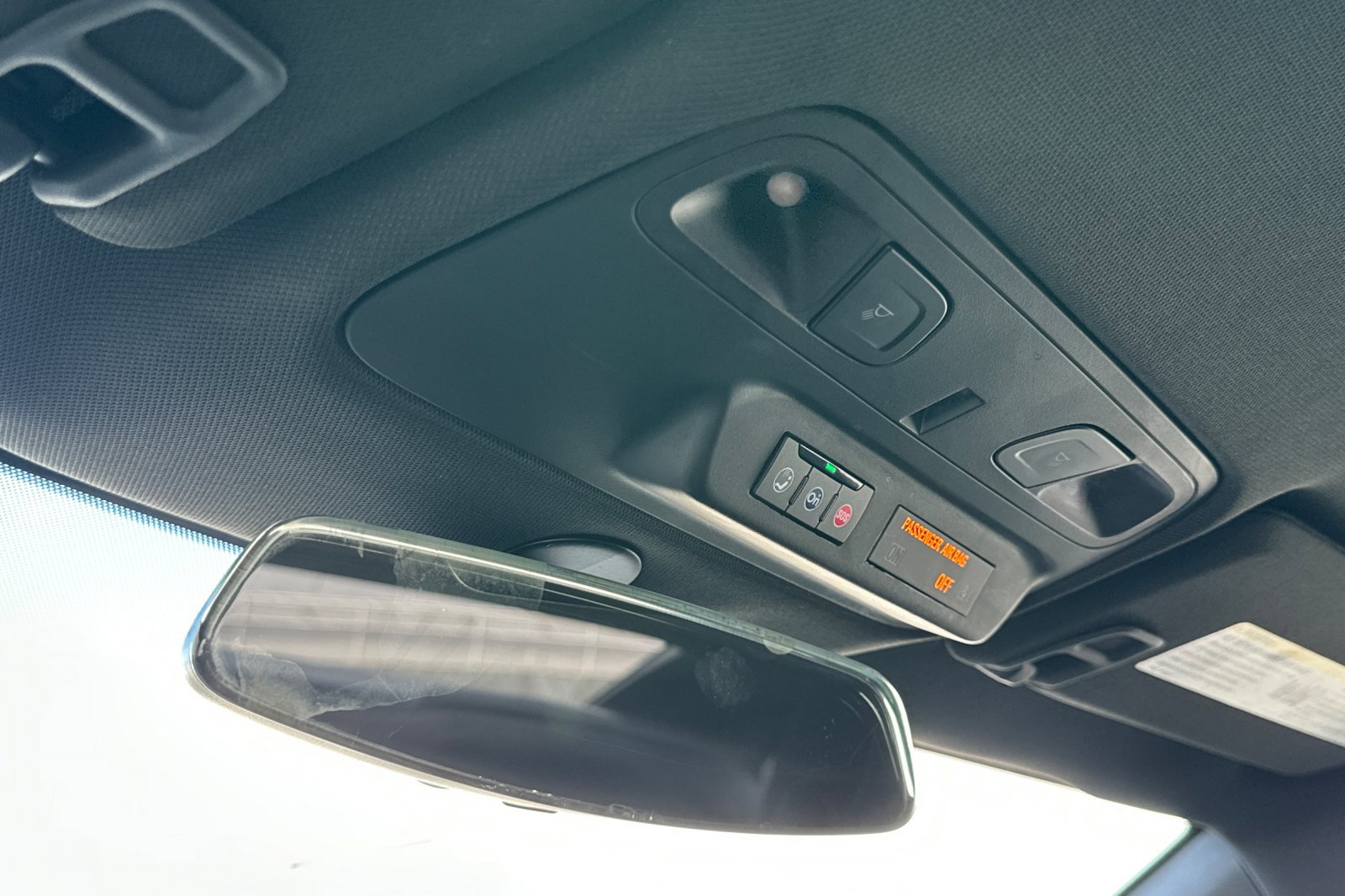 Used 2020 Chevrolet Camaro LT image 23