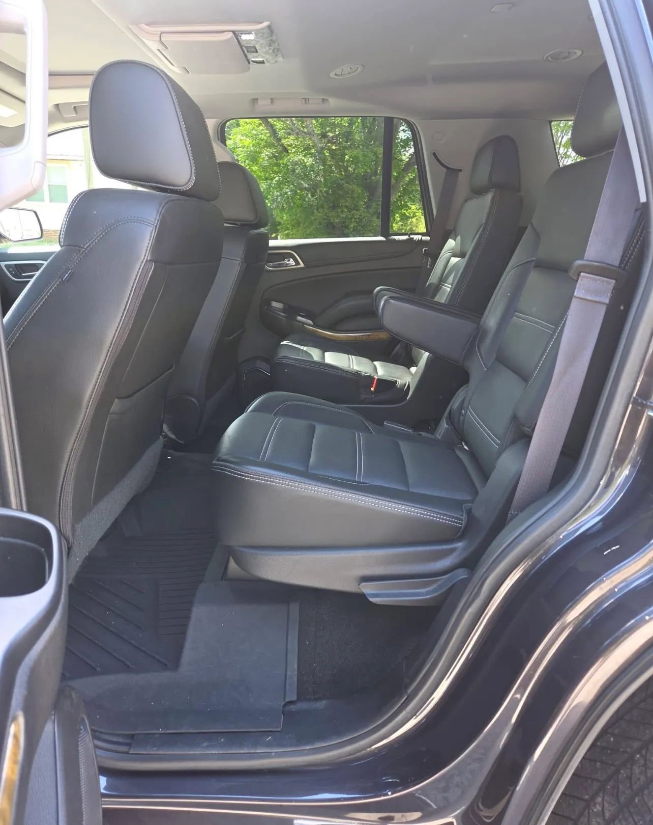 Used 2017 GMC Yukon Denali w/ Open Road Package image 10