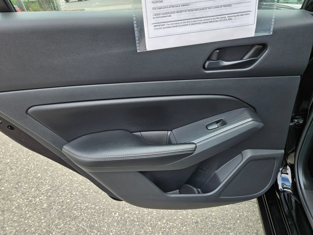 Used 2024 Nissan Altima 2.5 SV FWD image 17