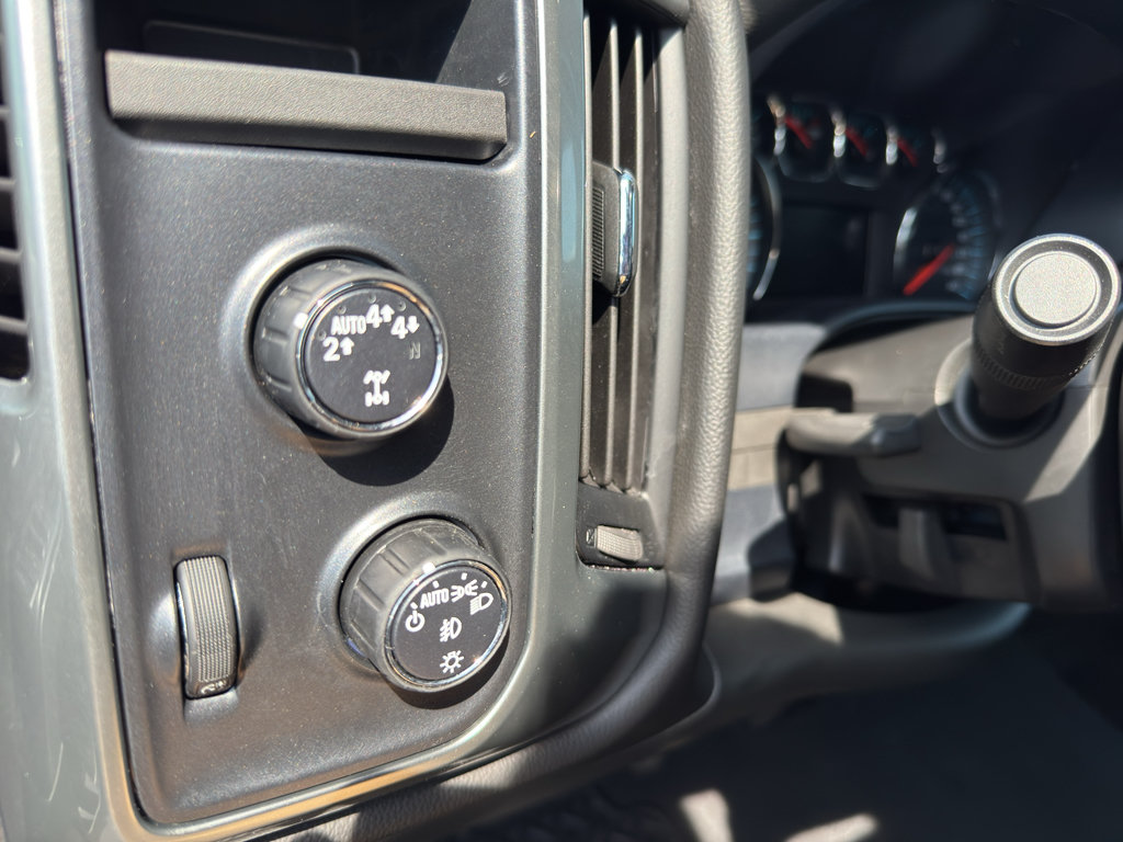 Used 2018 Chevrolet Silverado 1500 LT w/ All Star Edition AWD/4WD image 14