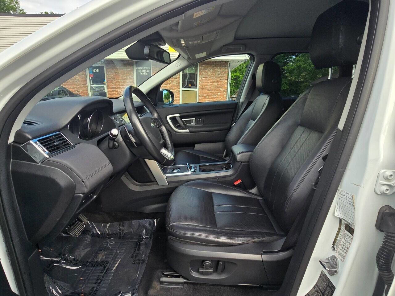 Used 2019 Land Rover Discovery Sport HSE image 14