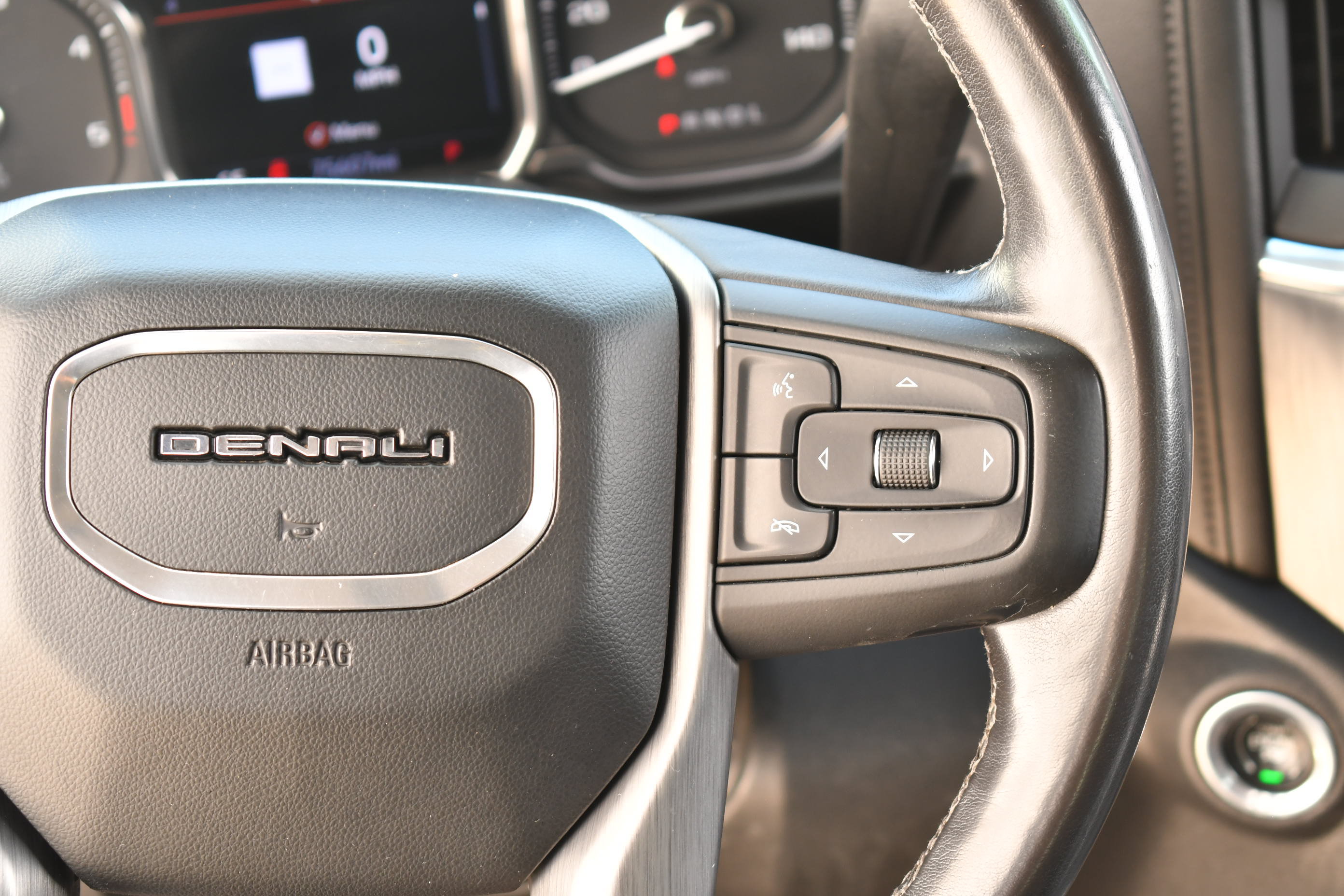 Used 2020 GMC Sierra 2500 Denali w/ Denali Ultimate Package AWD/4WD image 26