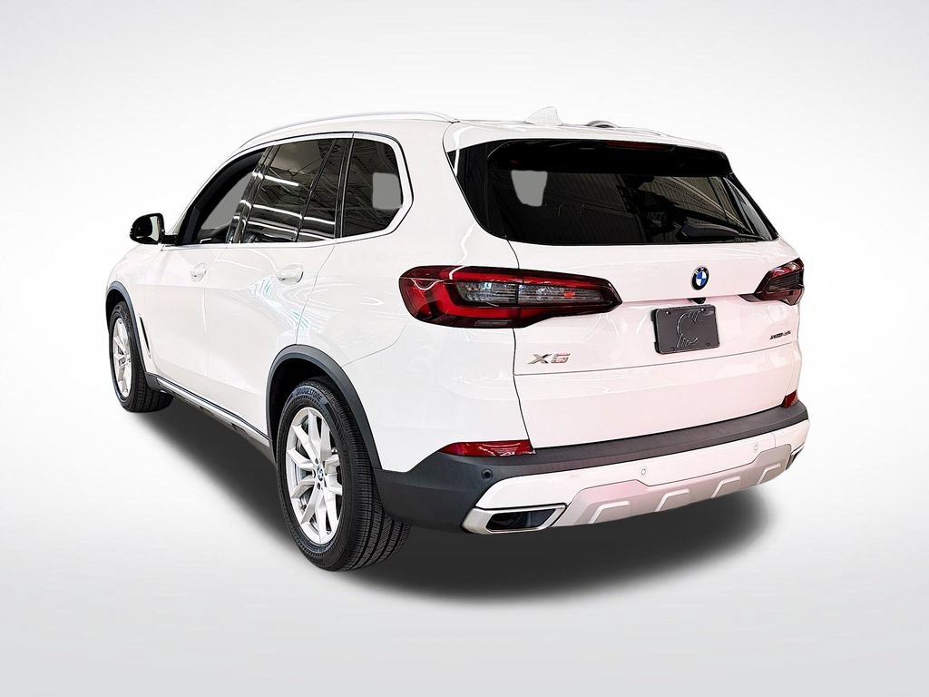 Used 2022 BMW X5 xDrive40i w/ Premium Package AWD/4WD image 3