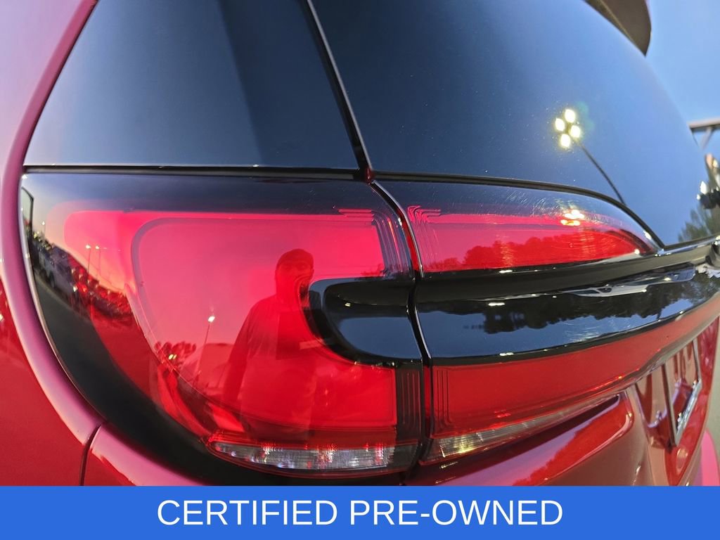 Used 2025 Chrysler Pacifica Limited image 36