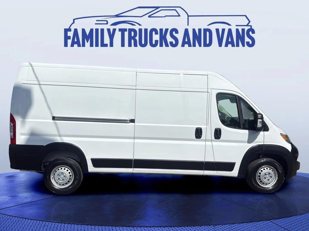 Used 2025 RAM ProMaster 2500 w/ Convenience Group FWD image 6